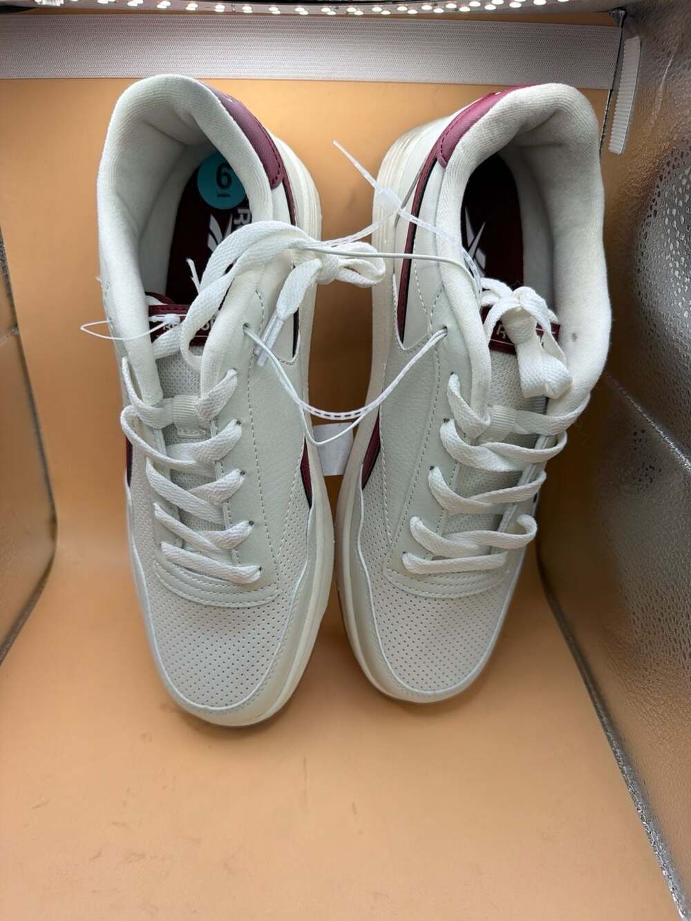 Reebok Court Advance Sneakers White Burgundy Size US Women's 7.5 / Men's 6 (EUR